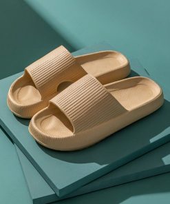 Summer Beach Thick Bottom Non-slip Plastic Slippers Khaki Casual Slip-on Slippers For Women, Khaki Women's Plastic Slippers
