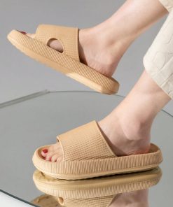 Alternative view of Summer Beach Thick Bottom Non-slip Plastic Slippers Khaki Casual Slip-on Slippers For Women, Khaki Women's Plastic Slippers