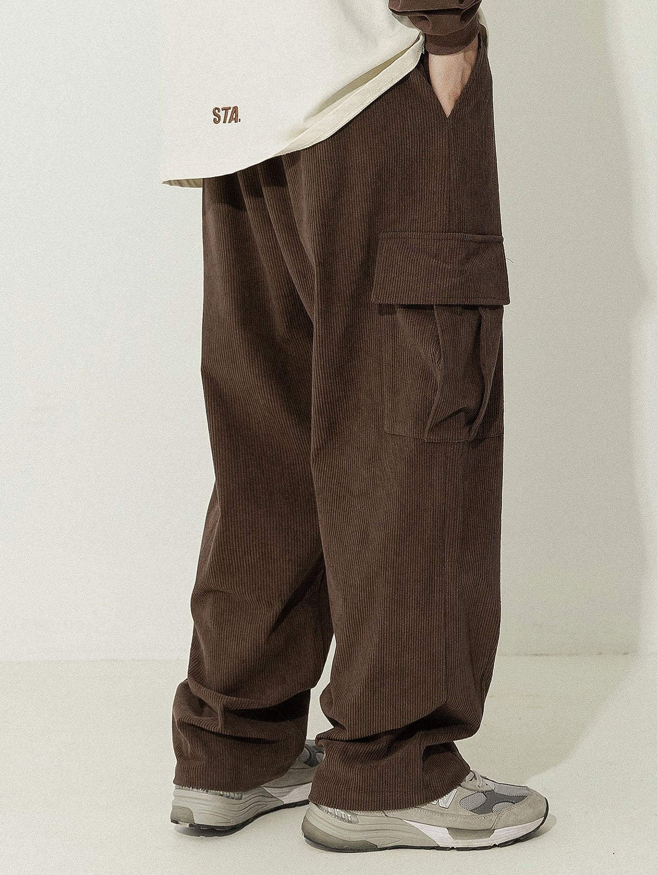 Los Angeles Print Heavy Weight Oversize T-Shirt & Loose Fit Corduroy Cargo Pants - Image 9